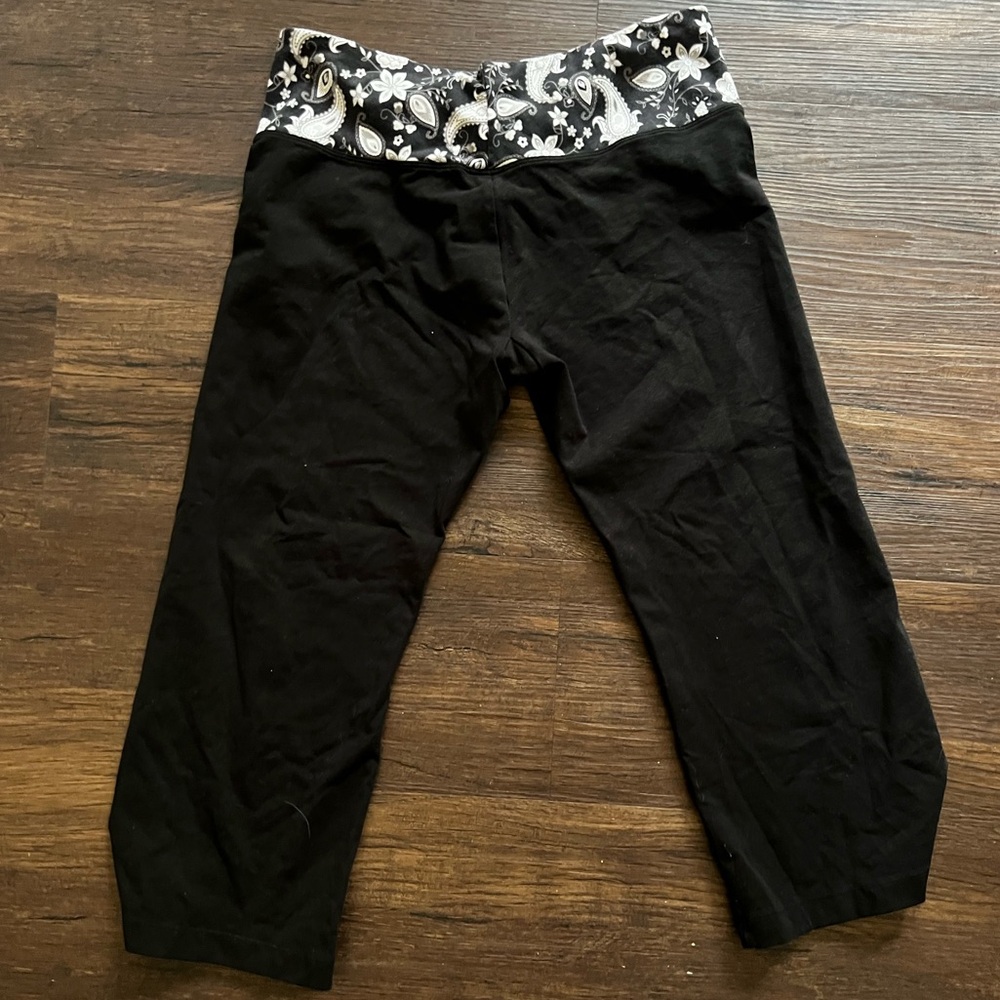 marika black yoga capris